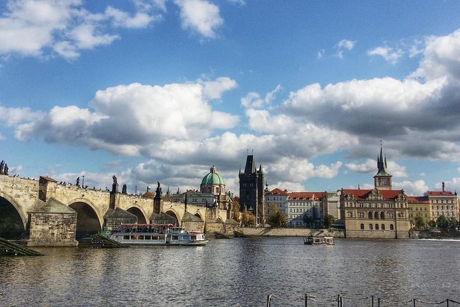 Shared Arrival Transfer: Prague Airport to Hotels - Shared transfer logistics: how the 7-passenger minivan feels in real life
