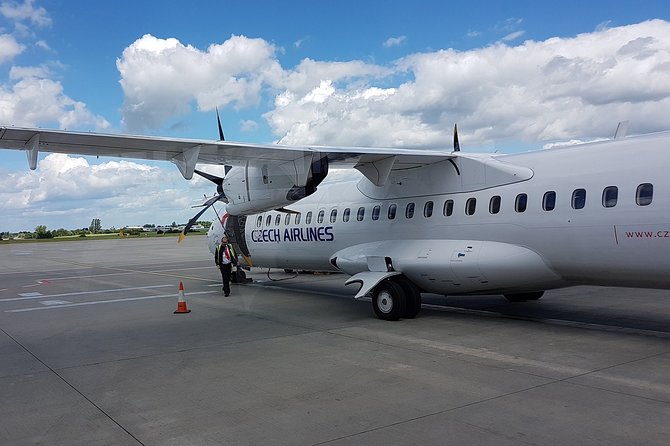 Shared Departure Transfer: Prague Hotel to Prague Airport - Key points to know before you book