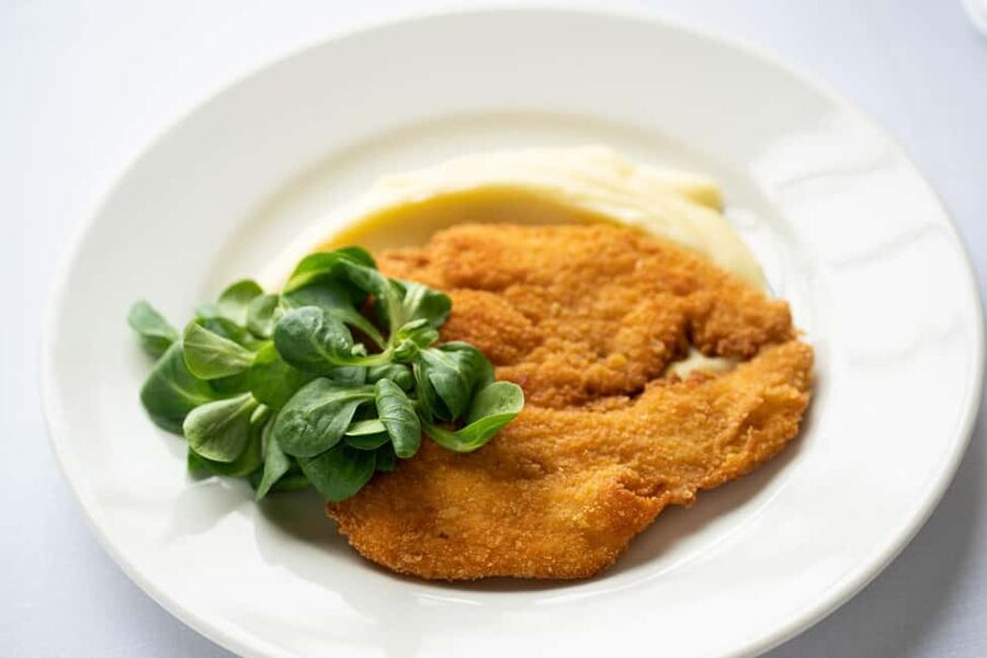Sinatra Tribute. Concert & dinner. - Why This Sinatra Tribute in Mánes Feels Different