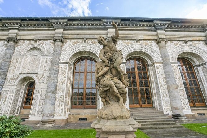 Skip the line: Prague Castle Interiors Tour with Local Guide - Guide Quality: The Difference Between a Rush and a Great Tour