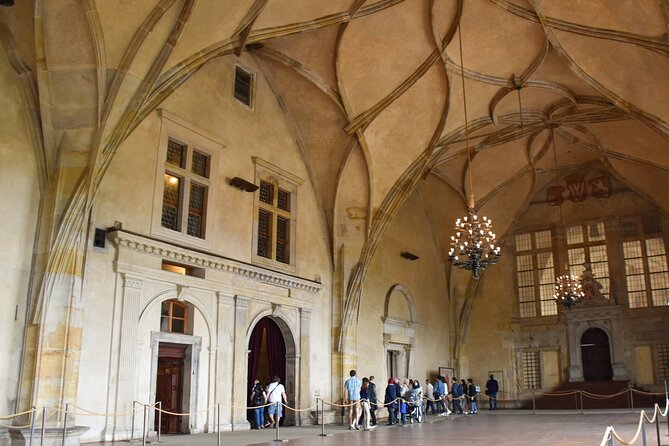Skip the Line: Prague Castle Ticket and Introductory Overview - Timing in Prague Castle: when to go for calmer starts