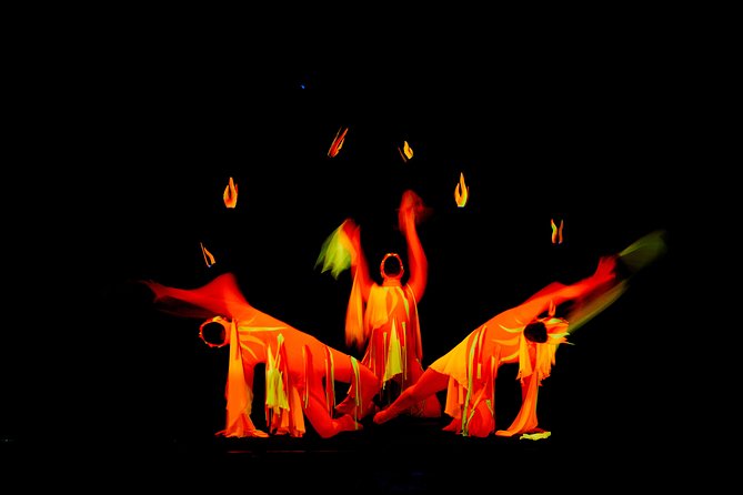 Skip the Line: WOW Show Black Light Theater in Prague Ticket - Story and Tone: Should Adults Expect Something More Than Dance?