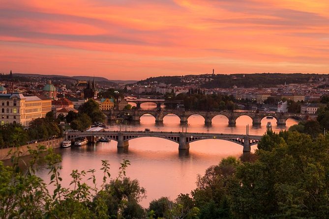 Small-Group Walking Photo Tour of Prague - Food, drinks, and planning your Prague dinner after the shoot
