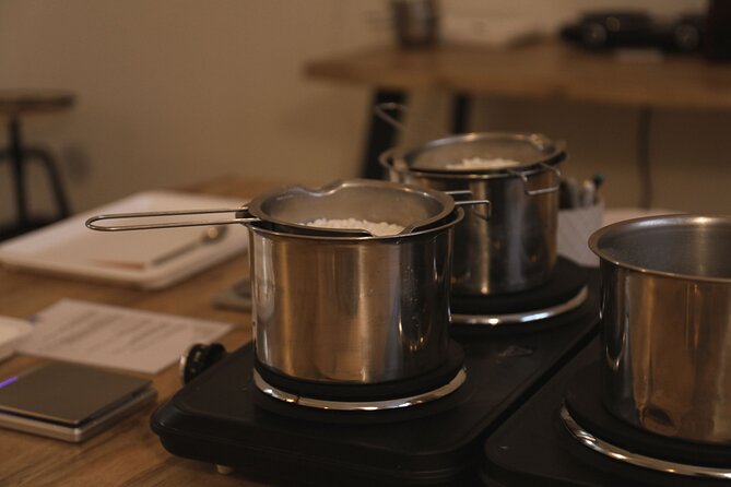 Soy Candles Workshop in Prague - How the 90 minutes work, step-by-step with staff help