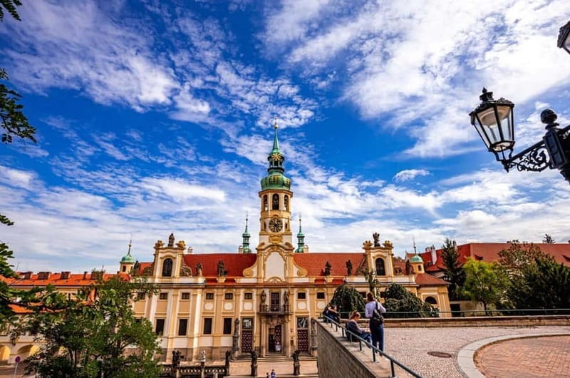 St Vitus Cathedral & Hidden Gems of Prague Castle - Down into Malá Strana, Old Castle Stairs and the nine-meter incline