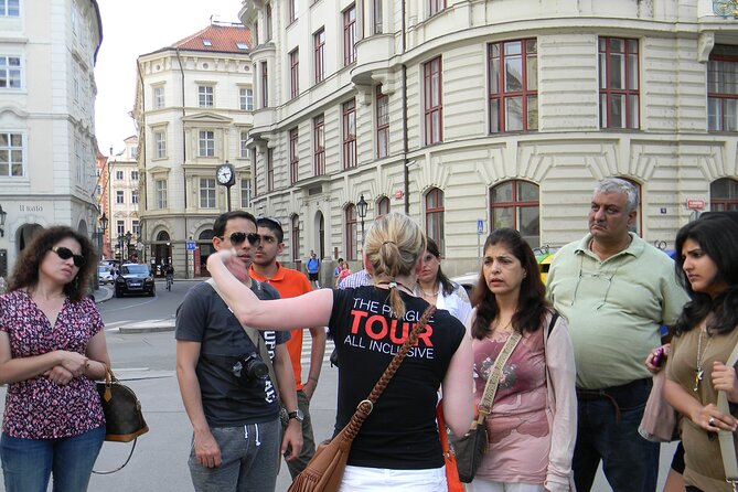 The Prague Tour All Inclusive with Pick up, Boat Trip and Lunch - Hotel Pickup and the Castle Hill Start: Why This Matters