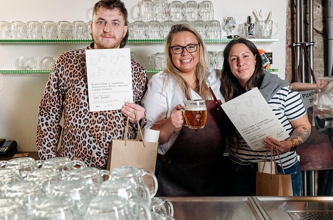 The School of Beer: Traditional Czech Art of Pouring Beer - The diploma, gift, and photo time (yes, really)