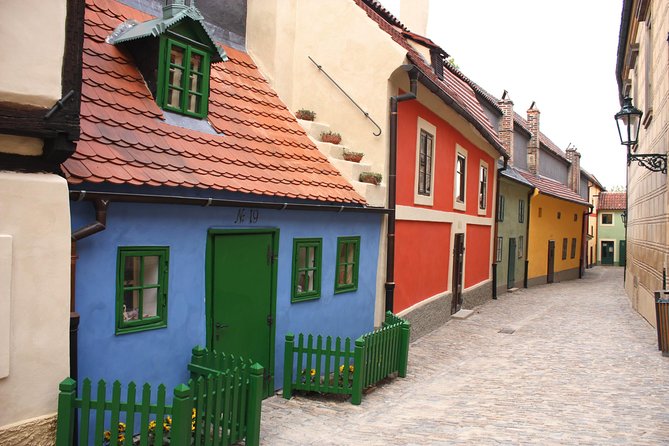 Two-Hour Morning Walking Tour of Prague Castle - What the Tour Feels Like With Small Groups and Real Guides