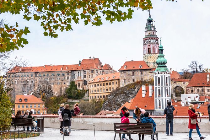 UNESCO Cesky Krumlov from Prague with Guided Tour and Transfer - Getting Out of Prague: The 9:00 Pickup and the Full-Day Reality
