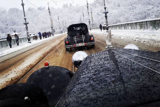 Vintage Cars Prague - Grand City Tour 150min / 1-6 pers. 2,5hrs - The smooth part: pickup, language, and your seat-time advantage