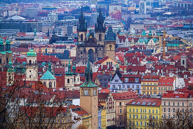 Walking through ages: 11th to 21st century, Prague flavoured - How the 4-hour small-group pace works