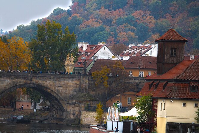 Walking through ages: 11th to 21st century, Prague flavoured - Charles Bridge to Old Town Square: the 700-year icon and the Astronomical Clock square