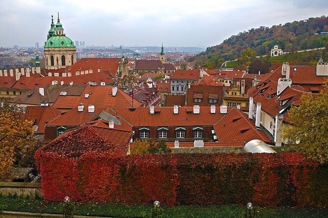 Walking through ages: 11th to 21st century, Prague flavoured - Josefov and the Old-New Synagogue: reading the neighborhood like a story