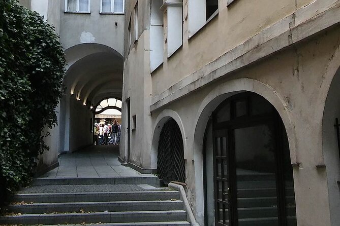 Walking Tour in Prague with Local Historian - Getting good answers fast with Ivitsa and a max 10 group