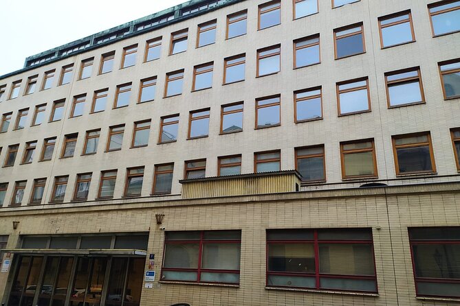 Wars and Totality Private Walking Tour in Prague - Why Prague’s wartime and communist story works best on foot