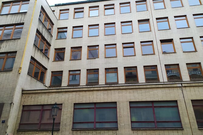 Wars and Totality Private Walking Tour in Prague - Walking route through Prague’s turning points, from independence to collapse