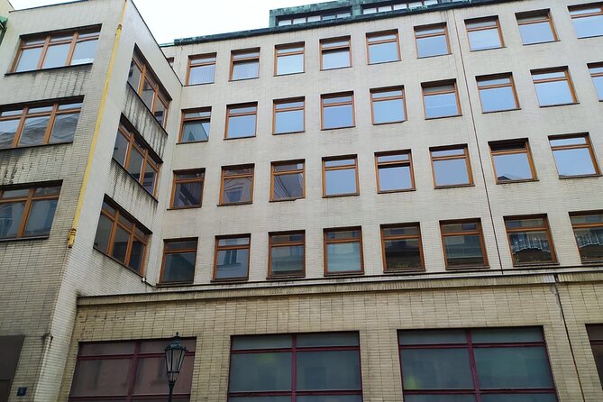 Wars and Totality Private Walking Tour in Prague - Best for solo history lovers, couples, and serious first-timers