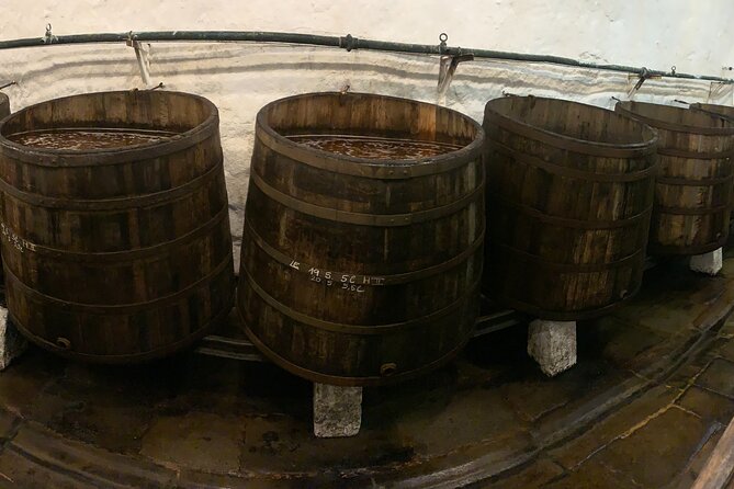 WINE, FOOD & BEER TOUR from Prague to PILSEN - Stop 2 at Pilsner Urquell: lunch, history details, cellars, and a beer tasting