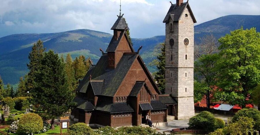 Wroclaw: Giant Mountains & Valley of Palaces Day Tour - Who this tour is for, and who should rethink it
