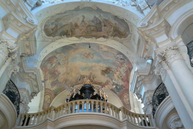 Your own guide for Old Town Highlights and Secrets Tour - Old Town Hall and the Astronomical Clock: How to Read the Show